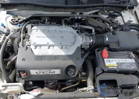 2011 Honda Accord 3.5 Ex-L из США, поврежденный, VIN 1HGCP3F8XBA010136